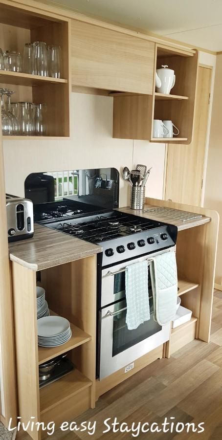Living Easy Staycations At Tattershall Lakes Exterior photo